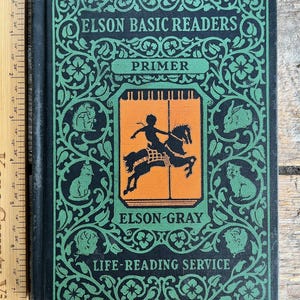 Perfekt present till förskolelärare eller lärare i årskurs 1! Original "The Elson Basic Readers Primer" från 1930 med underbara färgillustrationer!