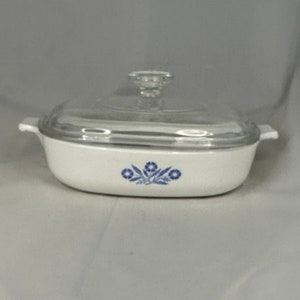 VINTAGE 1961-1966 Corning Ware Blue Cornflower P-9-B Casserole Dish with Lid