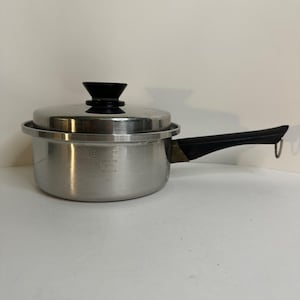 Cacerola vintage Amway Queen de acero inoxidable de 2 cuartos con tapa, fabricada en EE. UU.