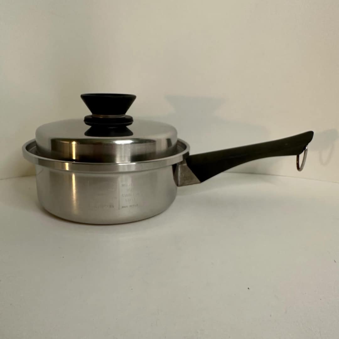 Vintage Amway Queen Stainless Steel 1 1/2 Quart Shallow Saucepan