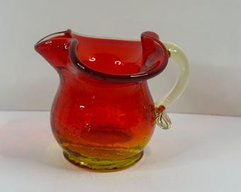 Jarra pequeña de crema de vidrio craquelado soplado a mano Kanawha Amberina, estilo vintage.