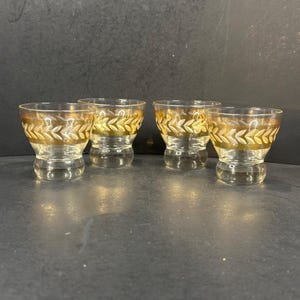 Vintage set med 4 MCM guldband med etsade löv små cocktailglas