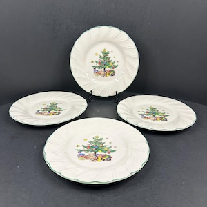 4 Vintage Nikko HAPPY HOLIDAYS 7&quot; Bread and Butter Plates, Christmas Dinnerware