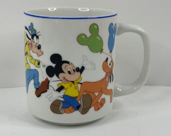 Vintage Disneyland-Walt Disney World MUG Mickey Pluto Goofy Minnie Donald Louie