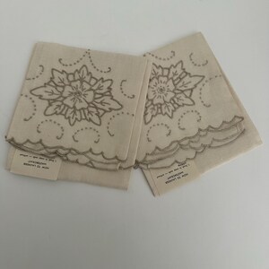 Set of 2 Vintage Mastercraft Hand Embroidered Linen Tea Towels