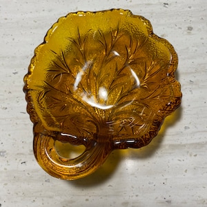 Vintage 1960s Glass Amber Gold Trinket Dish Bowl Leaves w/ Handle