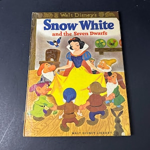Vintage Walt Disney&#39;s Snow White and the Seven Dwarfs