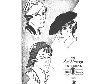 Può includere: Illustrazione in bianco e nero di tre donne che indossano diversi stili di cappelli. I cappelli sono un cloche, un berretto e un turbante. L'illustrazione è tratta da un libro di modelli vintage per du Barry Patterns. Il testo sulla pagina recita "du Barry Patterns 10c Each 6d in the British Isles".