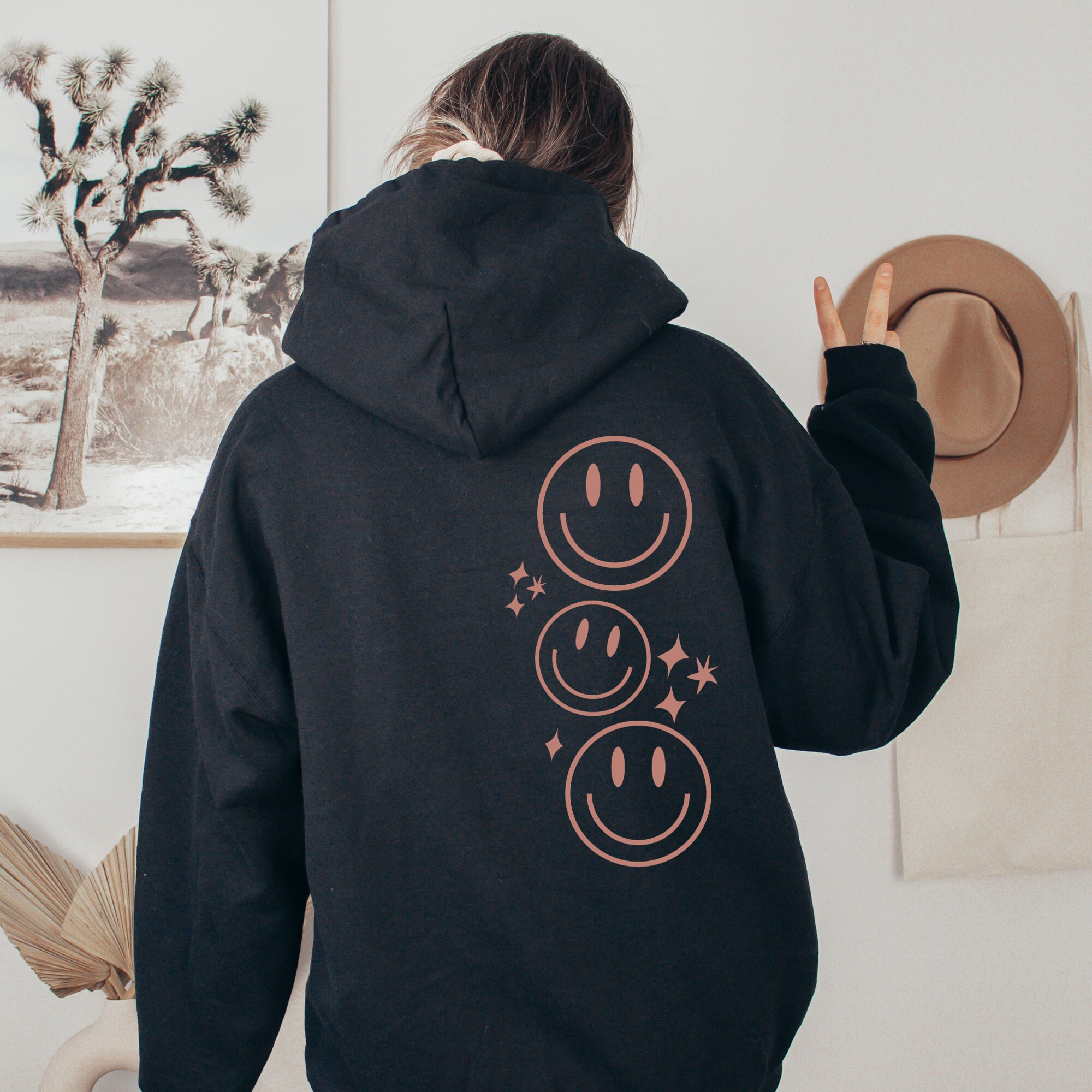 Smiley Hoodie Smile Face Oversized Hooded Sweatshirt Aesthetic Shirt Gift for Teens Retro Happy Face Graphic on the Back Comfy Clothing Etsy UK