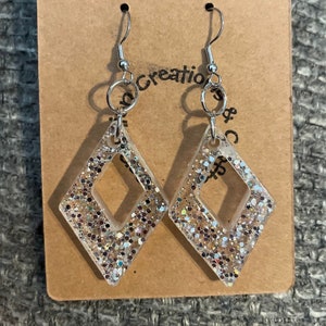 Clear Glitter Diamond Dangle Earrings (2022522)
