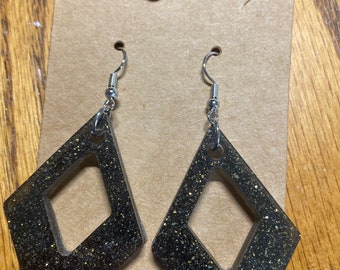 Black with gold dangle earrings (2022068)