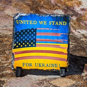 Suporte com telha de rocha da Ucrânia Pare Putin Pare a guerra na Ucrânia Placa de rocha de ardósia de sublimação de foto personalizada Telhas de ardósia personalizadas presente personalizado