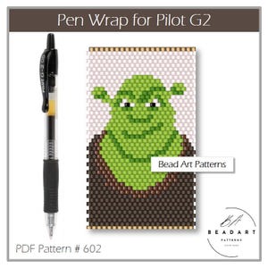 Könnte beinhalten: Ein Perlenmuster für eine Stifthülle mit einem grünen Oger in brauner Kleidung. Das Muster trägt den Titel "Pen Wrap for Pilot G2" und "PDF Pattern # 602".