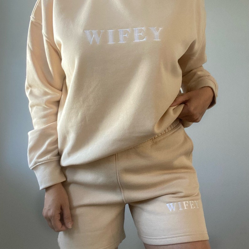 Wifey jumper and shorts outfit bride airport outfit wifey shorts bride shorts sweatshirt and shorts set engagement gift present hen party image 2