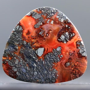 Natürliche Markasit Cabochon mit metallischen Pyrit Einschlüssen Designer Lapidär für die Schmuckherstellung