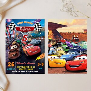 Puede incluir: Dos coloridas invitaciones de fiesta de cumplea&ntilde;os con personajes de la pel&iacute;cula "Cars". Una invitaci&oacute;n tiene el texto "Oliver cumple 5" y detalles del evento. La otra muestra un grupo de coches animados en un paisaje des&eacute;rtico.