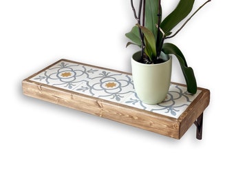 Floating hallway console · Wood and tile shelf · Floating console · Wooden hallway furniture