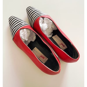 Vintage Mondi low heel shoes, red striped vintage shoes, red, blue, white shoes, Mondi, Vintage shoes, Size 6.5 shoes