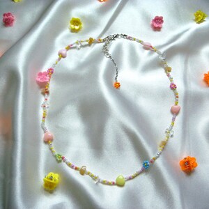 Laffy-Taffy Kidcore inspirierte bunte Saatperlen Blume Halskette
