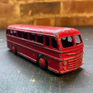 Autobús Royal Tiger Dinky 282 Duple Roadmaster Leyland Red, años 50, coleccionable en fundición a presión. Fabricado en Inglaterra. Estado aceptable.