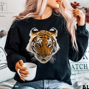 Tiger Sweatshirt, Tiger Crewneck, Tiger shirt, animal print shirt, Tiger graphic tee, Tiger print Sweatshirt, Vintage Tiger, retro tiger