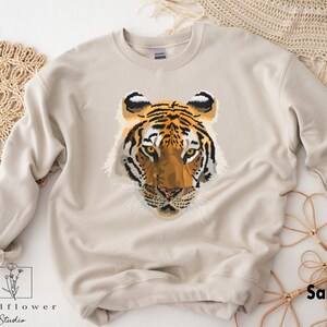 Tiger Sweatshirt, Tiger Crewneck, Tiger shirt, animal print shirt, Tiger graphic tee, Tiger print Sweatshirt, Vintage Tiger, retro tiger