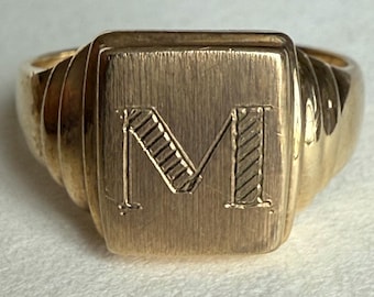 Vintage 10K Gold Hand Engraved “M” Monogram Signet Ring, Size 7.75