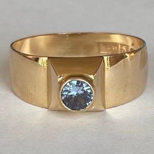 Vintage Scandinavian 18K Gold Blue Spinel Ring, Size 5.75, 1.9 grams, Bengt Hallberg Guldsmeds AB, Köping 1972