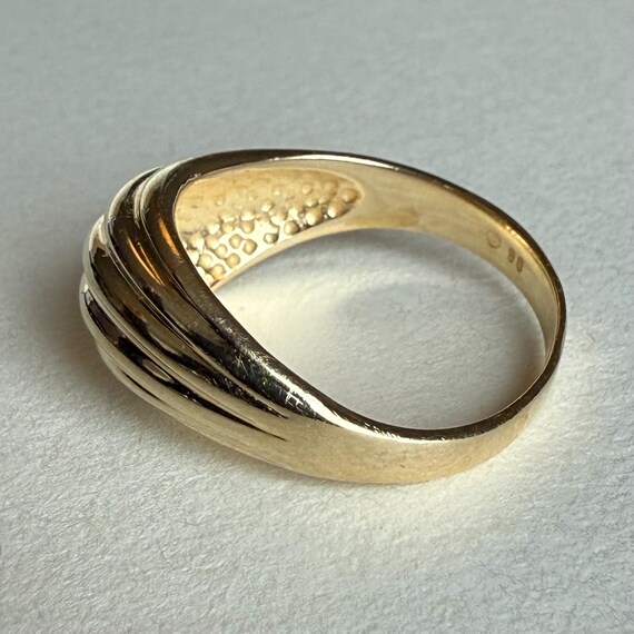 Solid 14K Solid Ribbed Wavy Gold Ring, 4.18grams,… - image 6