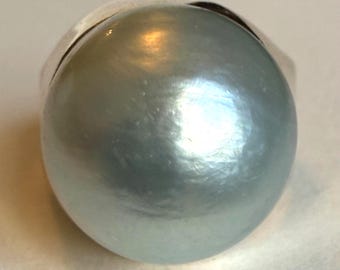 Vintage 10K Gold Blue Gray Pearl Ring, 15.7mm Oversized Pearl, Old Signet Style Statement Ring