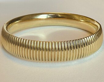 Vintage 14K Gold Ribbed Bangle Bracelet, Hinged Statement Bracelet, 19.3g, 6.5"