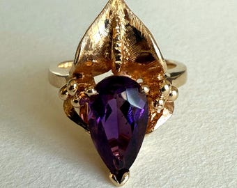 Vintage Art Nouveau 14K Yellow Gold Amethyst Solitaire Ring, Size 5, 5.34grams
