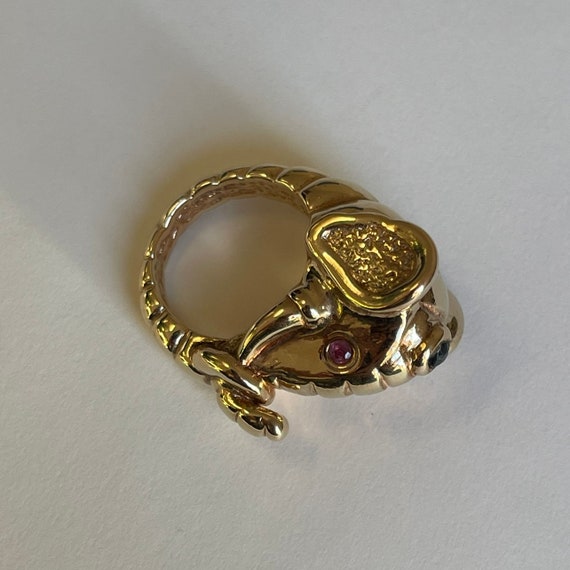 Extravagant 17K Italy Yellow Gold Elephant Ring w… - image 9