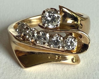 Pasdera 14K Yellow Gold Diamond Bypass Wave Ribbon Ring, Size 8.75
