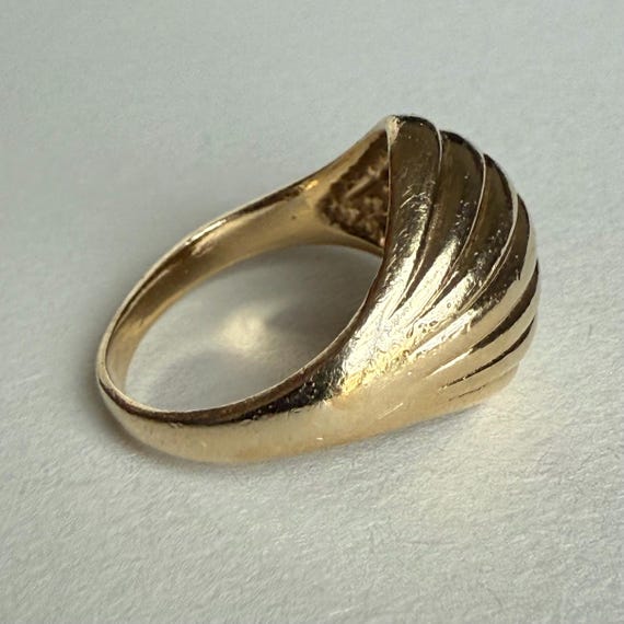 Solid 14K Solid Ribbed Wavy Gold Ring, 4.66grams,… - image 3