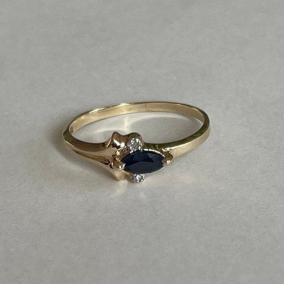 Delicate 10K Gold Marquise Cut Blue Sapphire Ring… - image 9