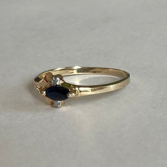 Delicate 10K Gold Marquise Cut Blue Sapphire Ring… - image 3