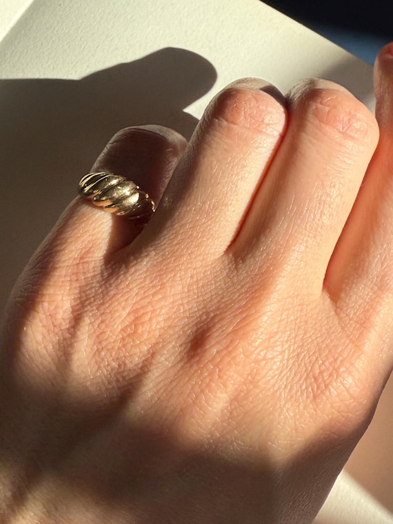 Solid 14K Solid Ribbed Wavy Gold Pinky Ring, 2.83… - image 16