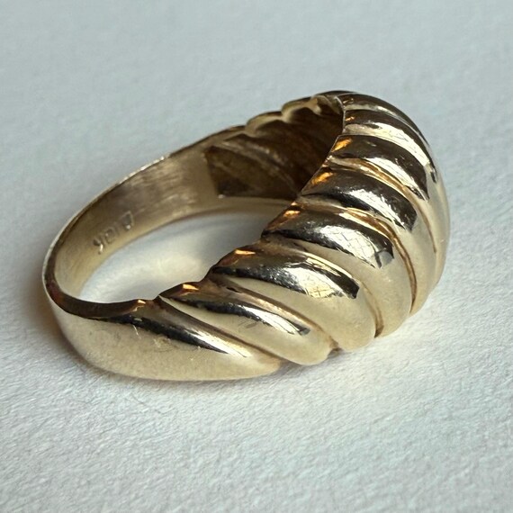 Scalloped Solid 10K Domed Ribbed Ring - image 6