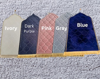 Soft Velvet Islamic Prayer Mat – Elegant Muslim Rug for Daily Salah, Ramadan, Eid Gift
