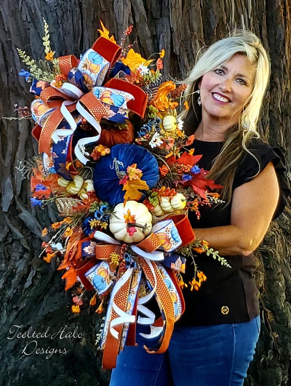 Fall Swag, Customizable Autumn wreath, Velvet Pumpkin decoration, Autumn leaves decor , Blue Fall mantle