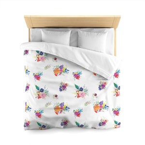 Lizzy&#39;s Signature Floral Boutonniere Microfiber Duvet Cover