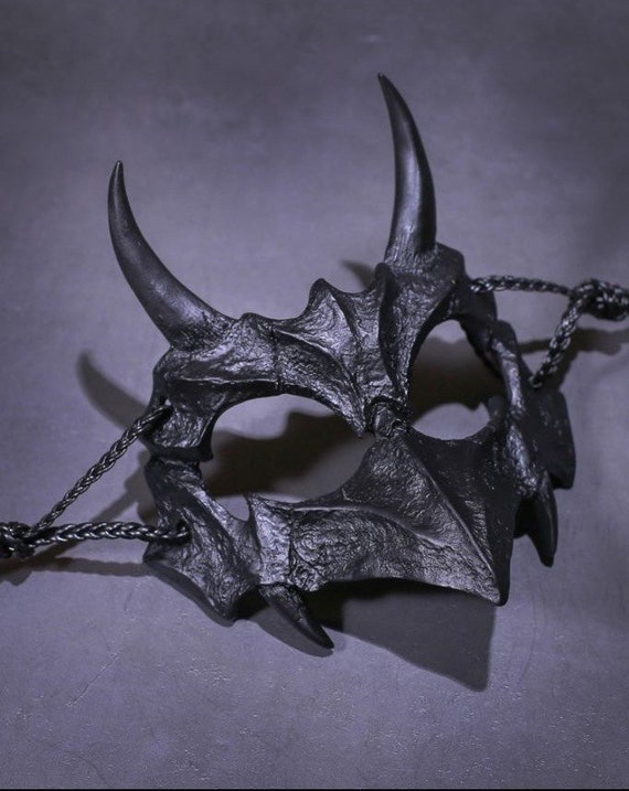 Therian Mask Black 