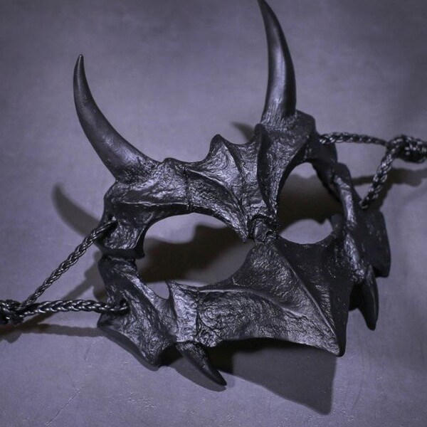 Therian Dragon skull mask- black / white / luminous/red resin yakkha mask for cosplay /CS paintball / Halloween