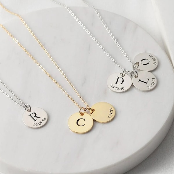 Collana con iniziale e data,Collana di famiglia,Collana con data di nascita multi disco con iniziale,Collana con lettera incisa,Regalo di compleanno per lei/mamma/donna