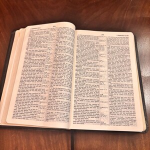 Holy Bible KJV UltraThin Reference Concordance Black Bonded Leather Holman 1999 image 10