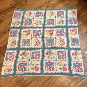 Mantel vintage floral estilo cottagecore patchwork multicolor 46x48 Retro