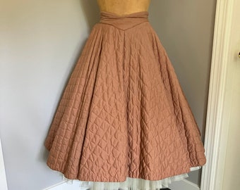 Vintage 1950&#39;s Quilted Circle Skirt