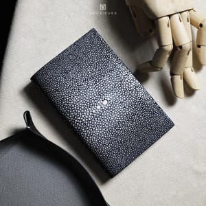 Porta-passaporte personalizado / capa de passaporte personalizada / presentes para ela / presentes de aniversário para mulheres / presente de dia da mulher