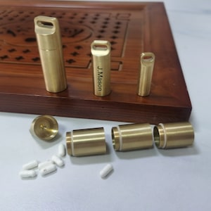 Porte-clés pendentif personnalisé, étui à pilules en laiton, pot à pilules en acier inoxydable, mini boîte à pilules étanche, pot à pilules étanche